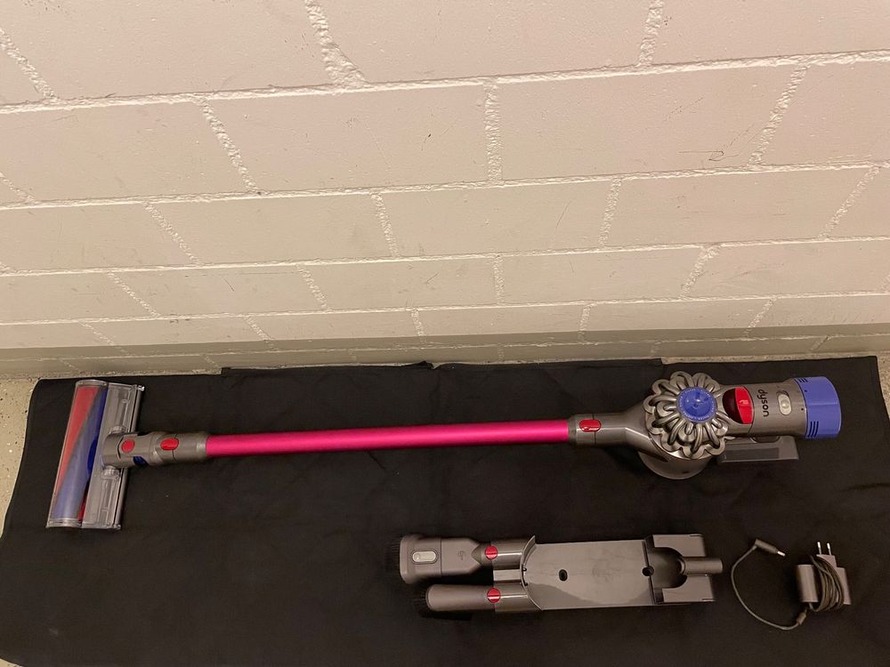 Dyson V7 animal extra Handstaubsauger Kaufen auf Ricardo
