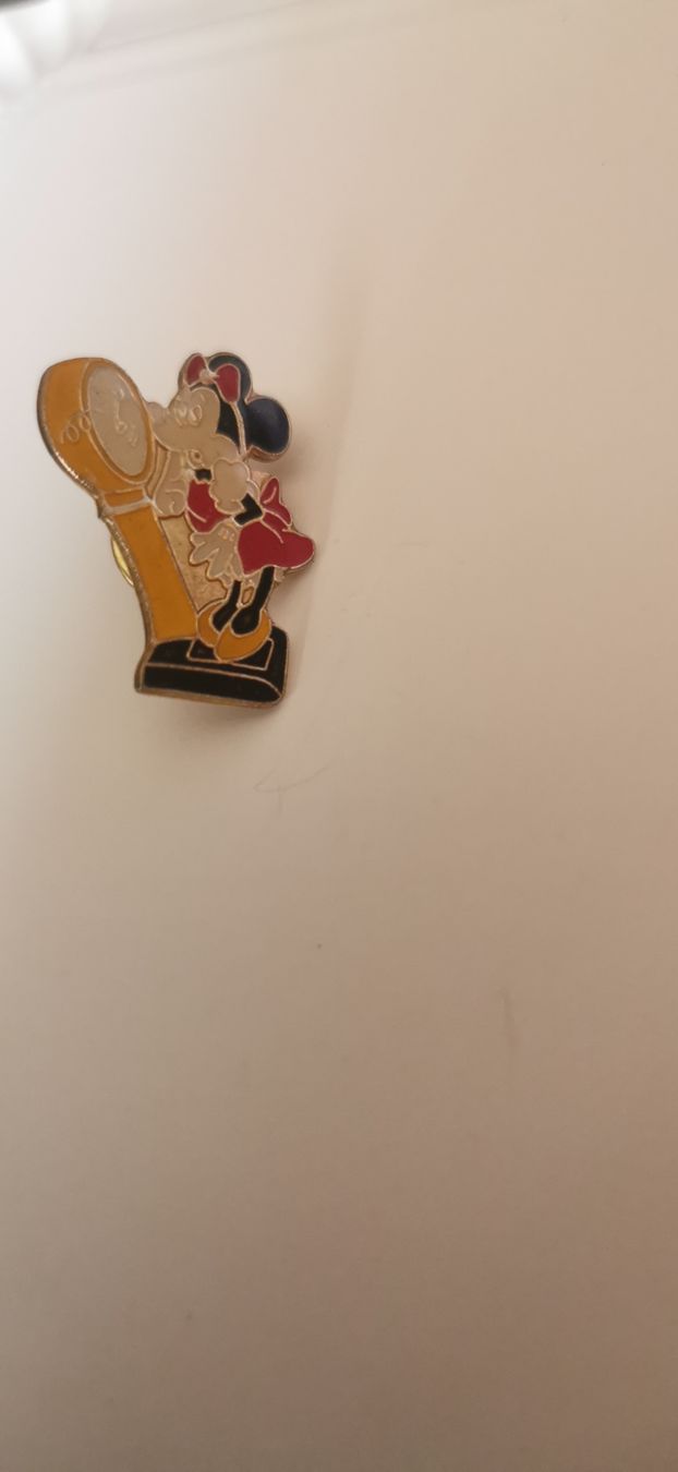 Placchette & Badge: Pin Minnie  – Usato da Genève venduto da vins50