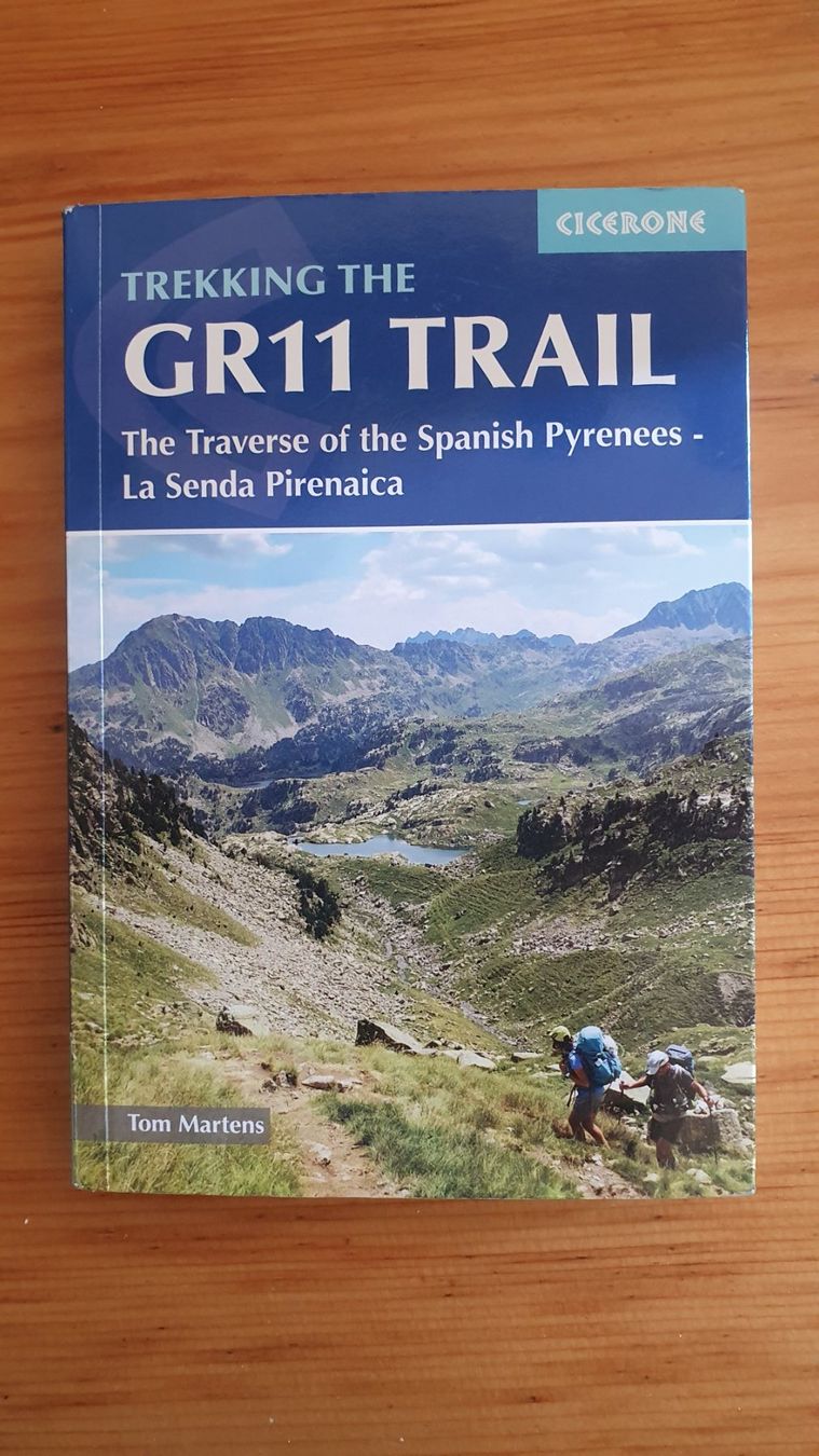 Bücher: Trekking the GR 11 Trail topoguide – Neu (gemäss Beschreibung) aus Baulmes von Emm_g29m