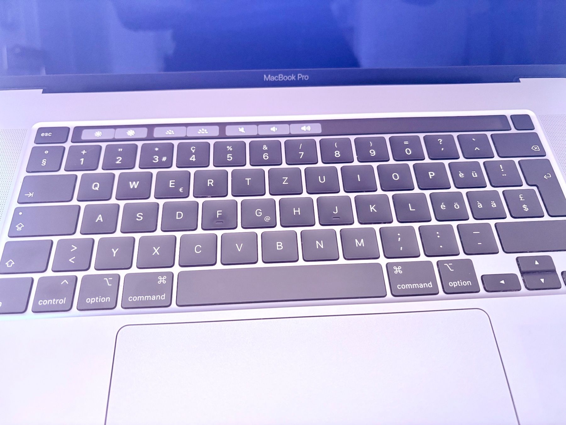 Apple Notebooks: MacBook Pro – Defekt aus Wabern von 1805 1