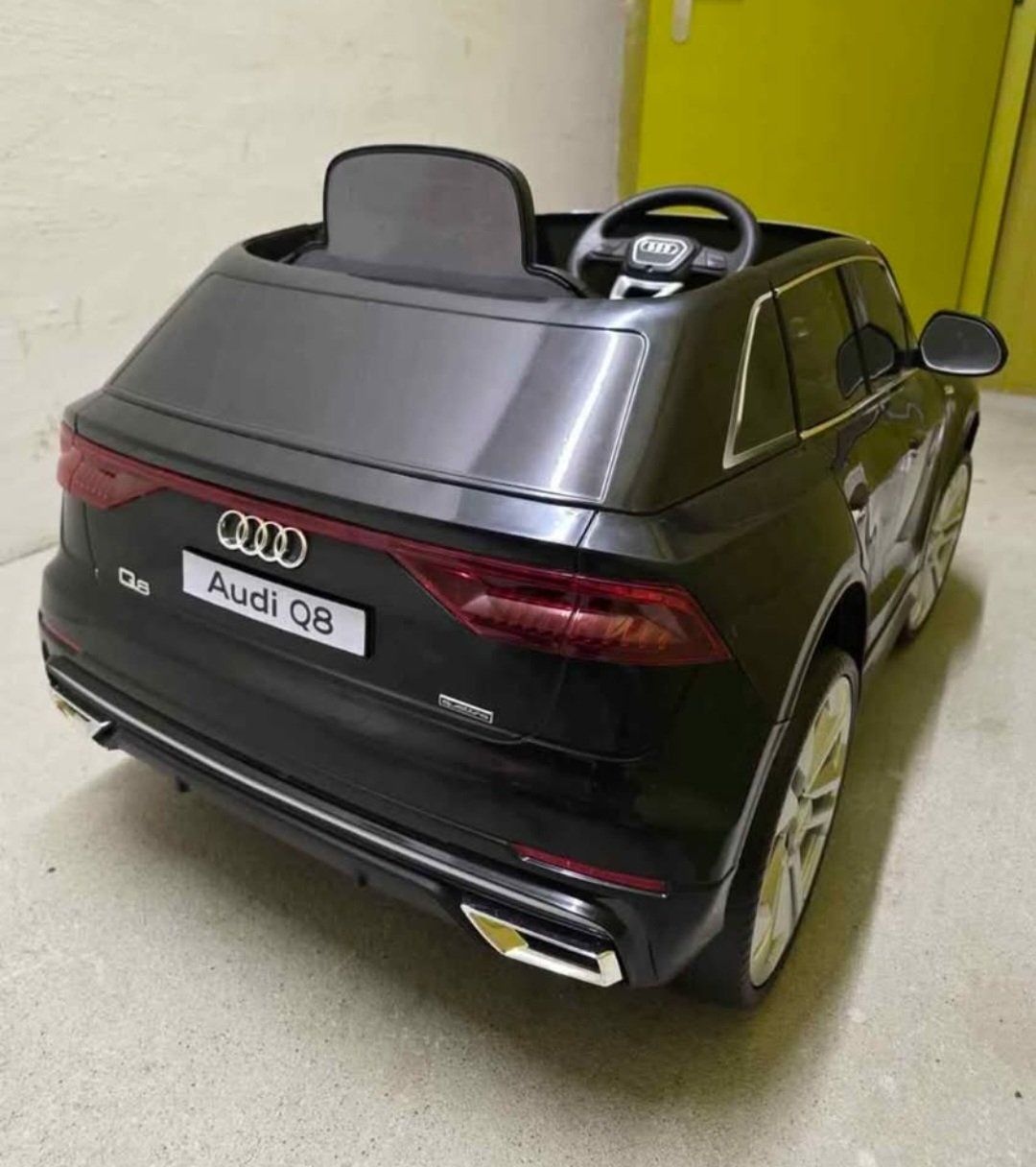 Veicoli per bambini: Audi Q8 électrique – Usato da Biel/Bienne venduto da ang_t57h 2