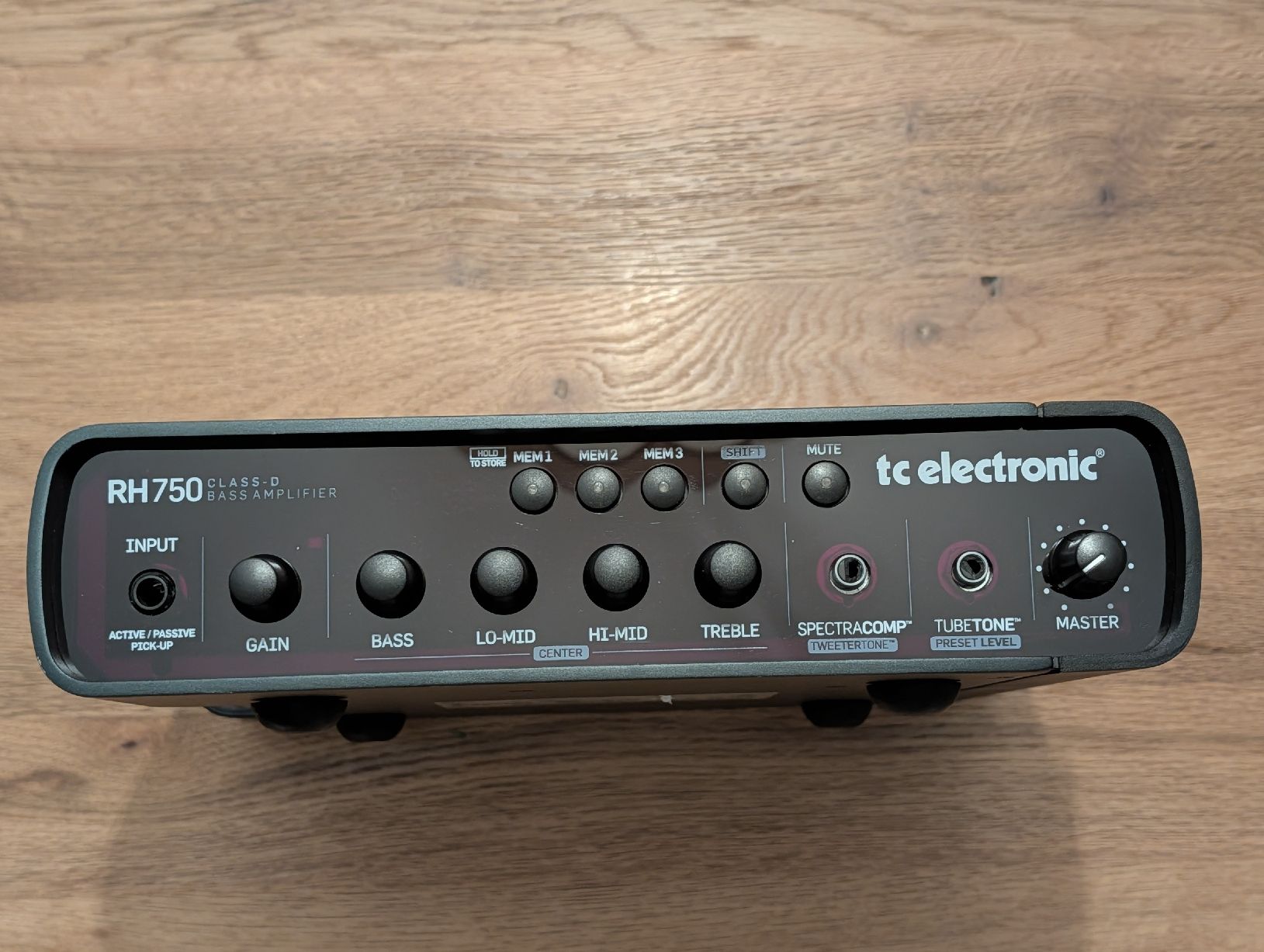 Strumenti musicali: AB 1 CHF: TC Electronic RH750 – Usato da Uitikon Waldegg venduto da fastolf 2