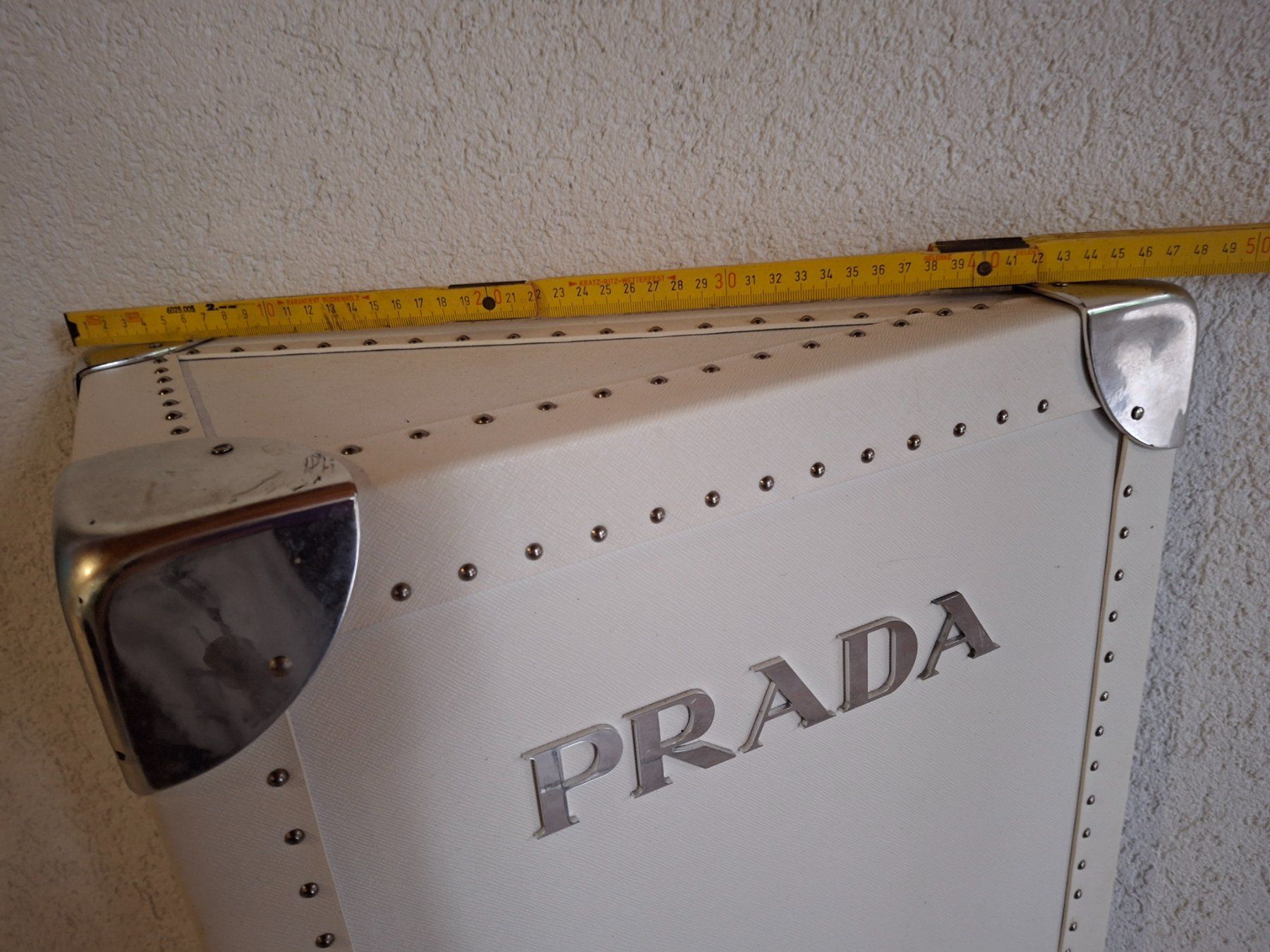 Altro in Decorazioni & Accessori: Présentoir - support hauteur 71 cm marque Prada – Usato da Villiers venduto da san_jn5w 1