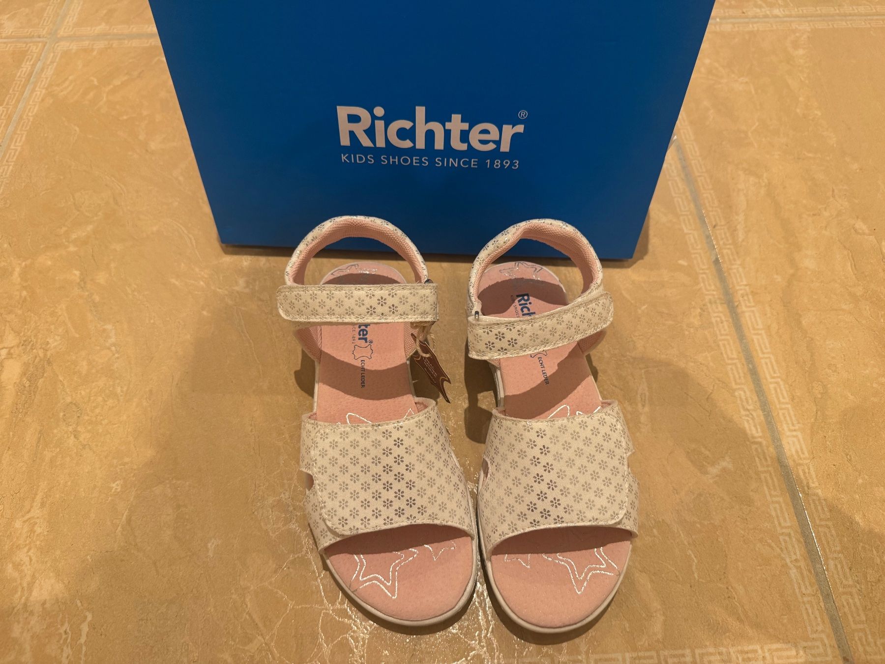 Scarpe per ragazze: Richter neue Ledersandalen, 33 – Nuovo e nell'imballaggio originale da Klingnau venduto da Markus14