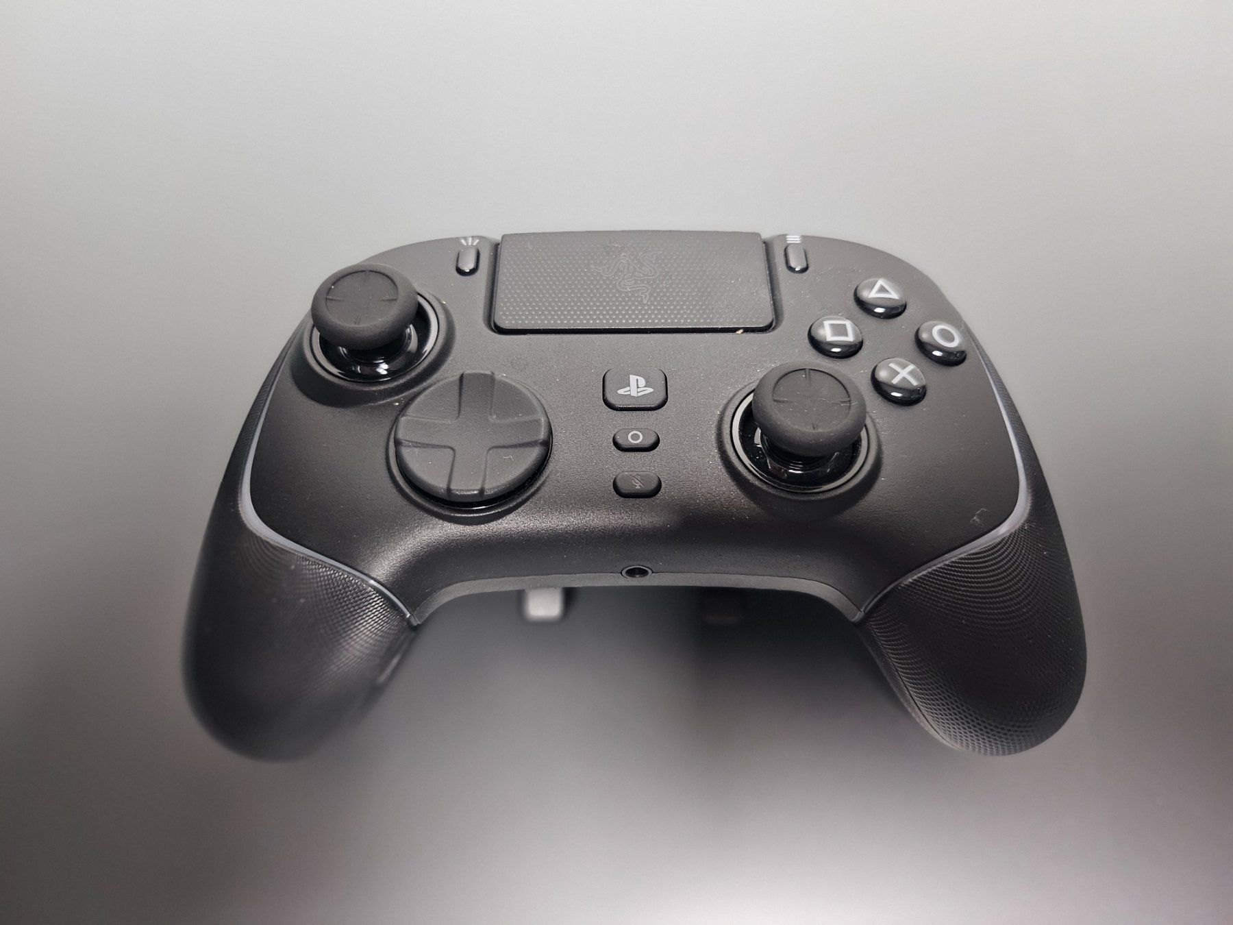 Razer Controller: Razer Wolverine V2 Pro Controller PS5 – Gebraucht aus Rheinfelden von stu_t6mj