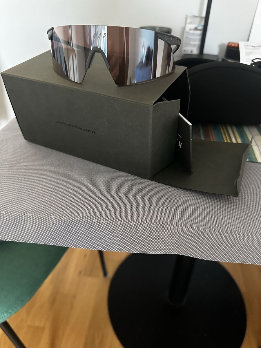 Occhiali & Lenti: MAAP Halo Sunglasses  – Nuovo e nell'imballaggio originale da Carouge GE venduto da cytoplan 1