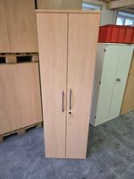 schöner Sitag Garderobenschrank mit Schlüssel ab 100.-