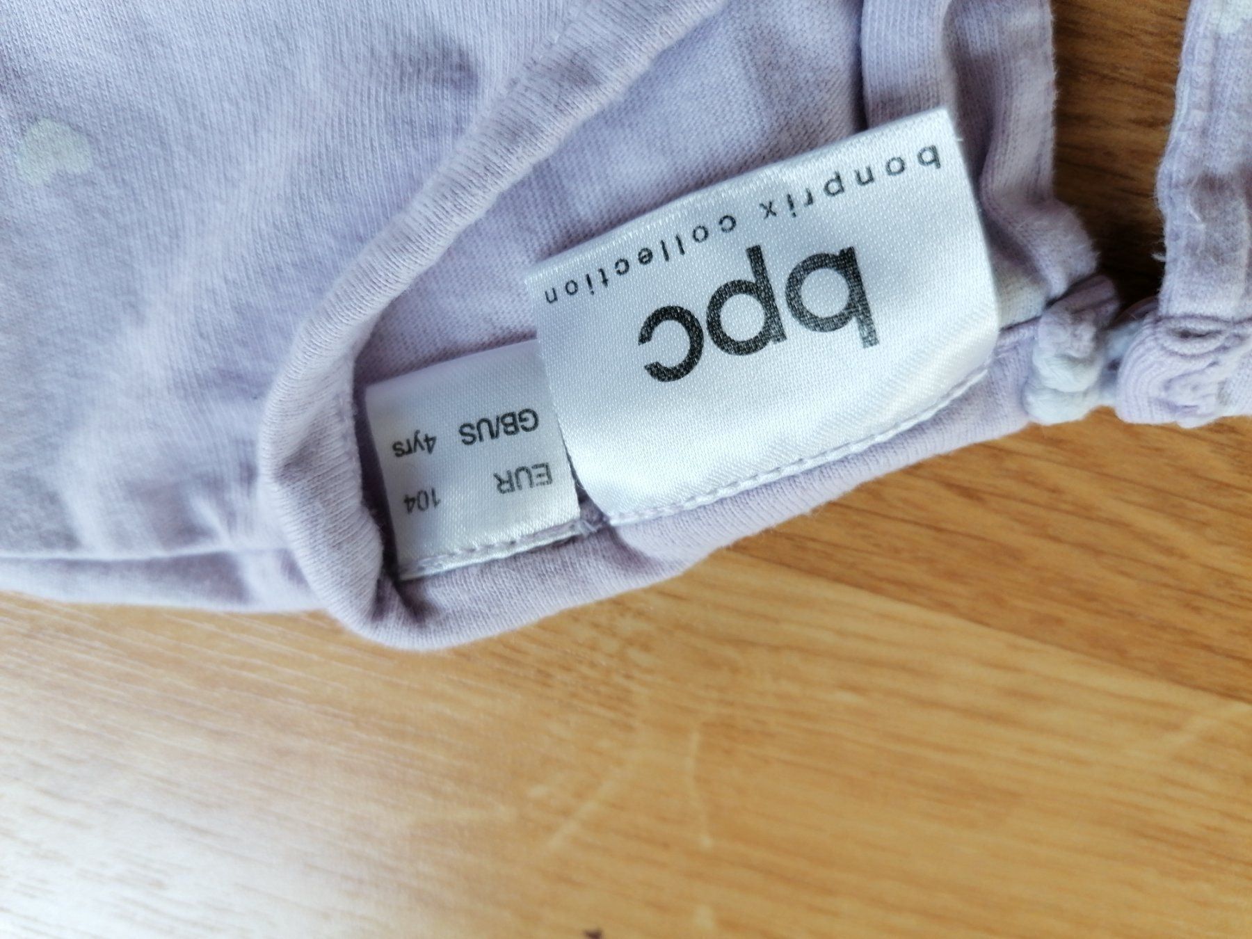 Blouses, T-shirts & Tops: Oberteil Gr 104 – D'occasion à Büttikon AG par Amineah 1