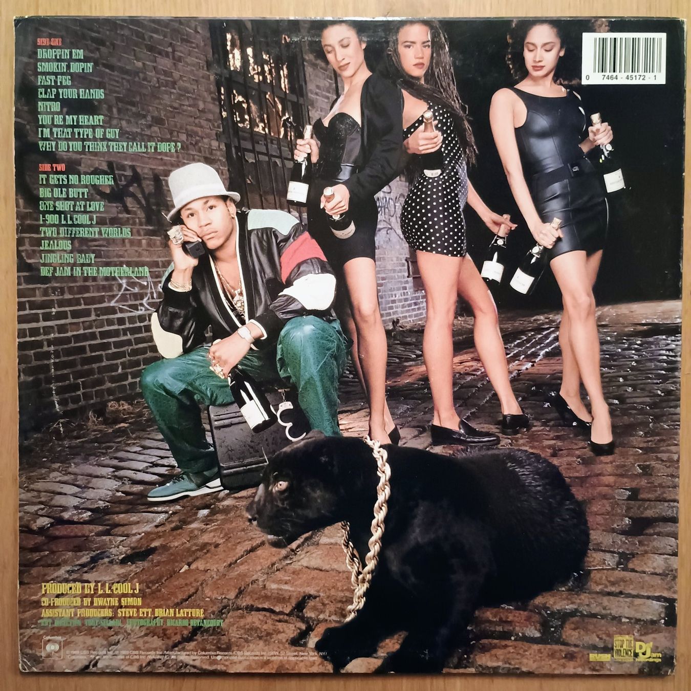 Dischi in vinile: L.L. Cool J-Walking With A Panther LP 1989 US-1st PRESS  VG+ – Usato da münchenstein venduto da karl_heinz_krasser 1
