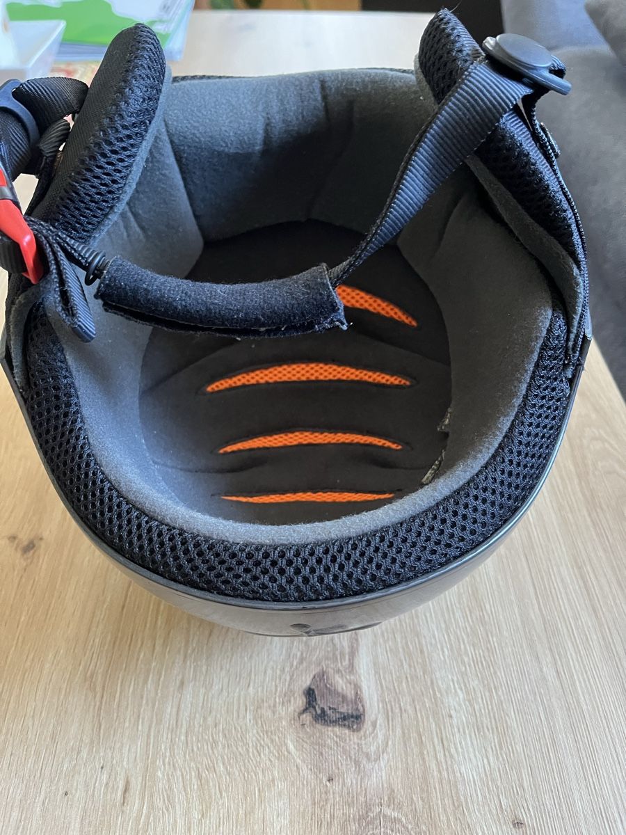 Casques: Ski Helm – D'occasion à Münchenstein par mbc_sbc8 2