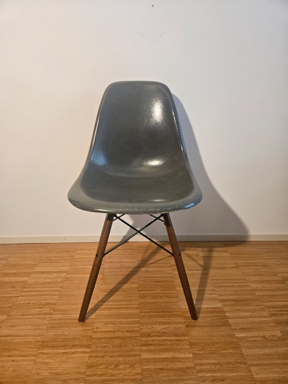 Herman Miller Sedie: Fiberglas: Eames / Herman Miller / Vitra – Usato da Zürich venduto da Lukasz