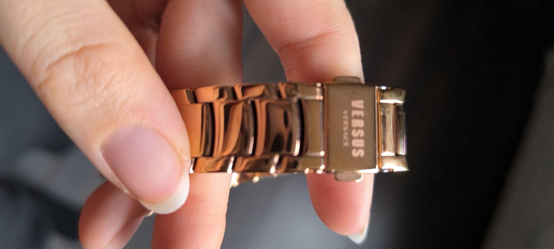 Versace Uhren: Versace versus Damenuhr – Neu (gemäss Beschreibung) aus Ossingen von kro_nrz6 1