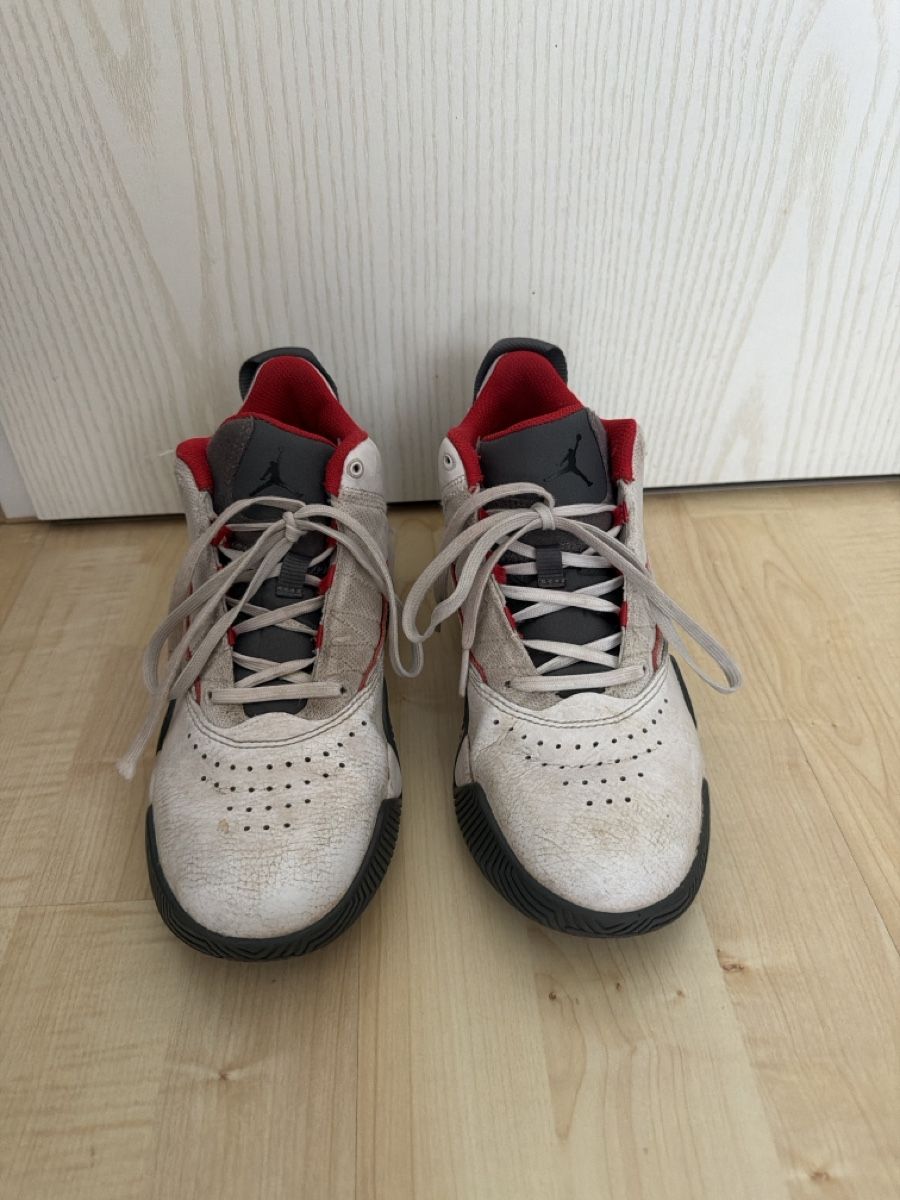 Jordan Chaussures hommes: Jordan Schuhe Gr. 36.5 – D'occasion à Bassersdorf par em_mik18 1
