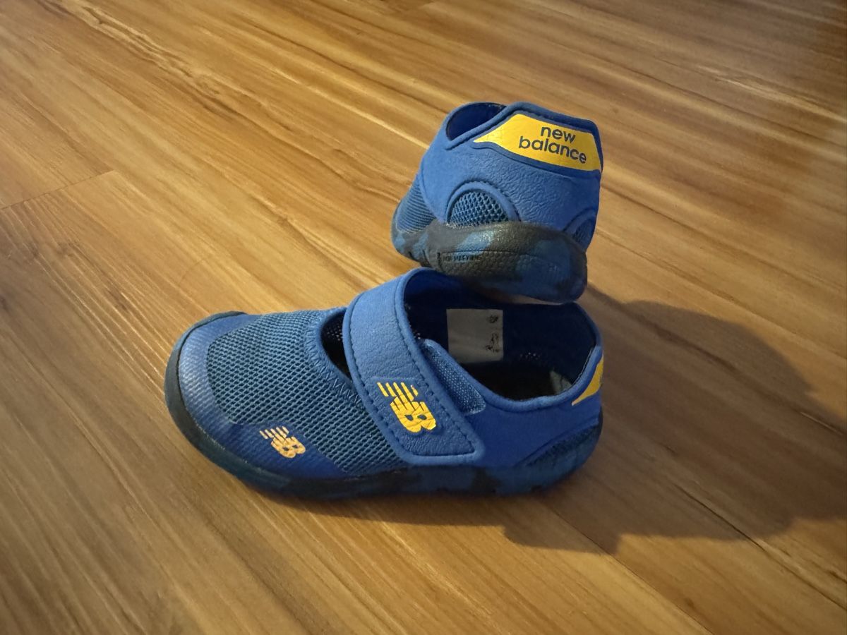 New Balance Scarpe per ragazzi: New Balance Kinder Schuhe 28 – Usato da Rümikon AG venduto da kar_8vy5 1