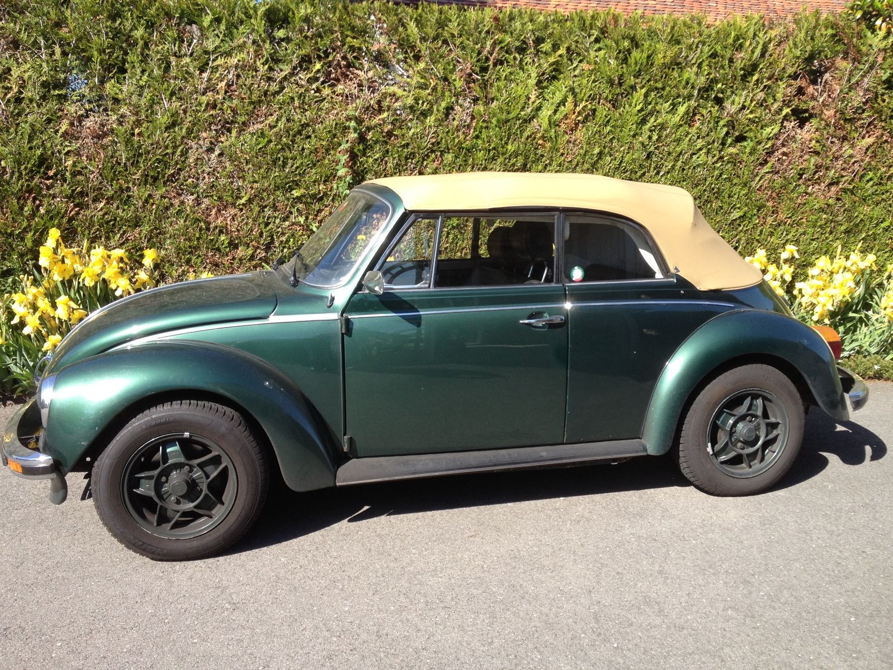 VW Autos: VW Coccinelle - VW Käfer 1303 Cabriolet – D'occasion à Ecublens VD par ziad58 1