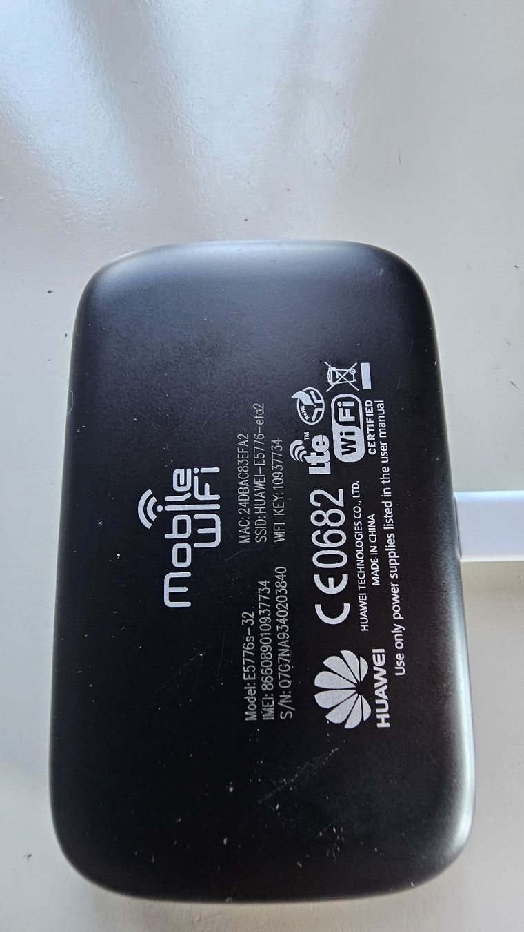 Huawei Modems & Routeurs: wifi Hotspot Huawei – D'occasion à Oberdiessbach par 56292 1
