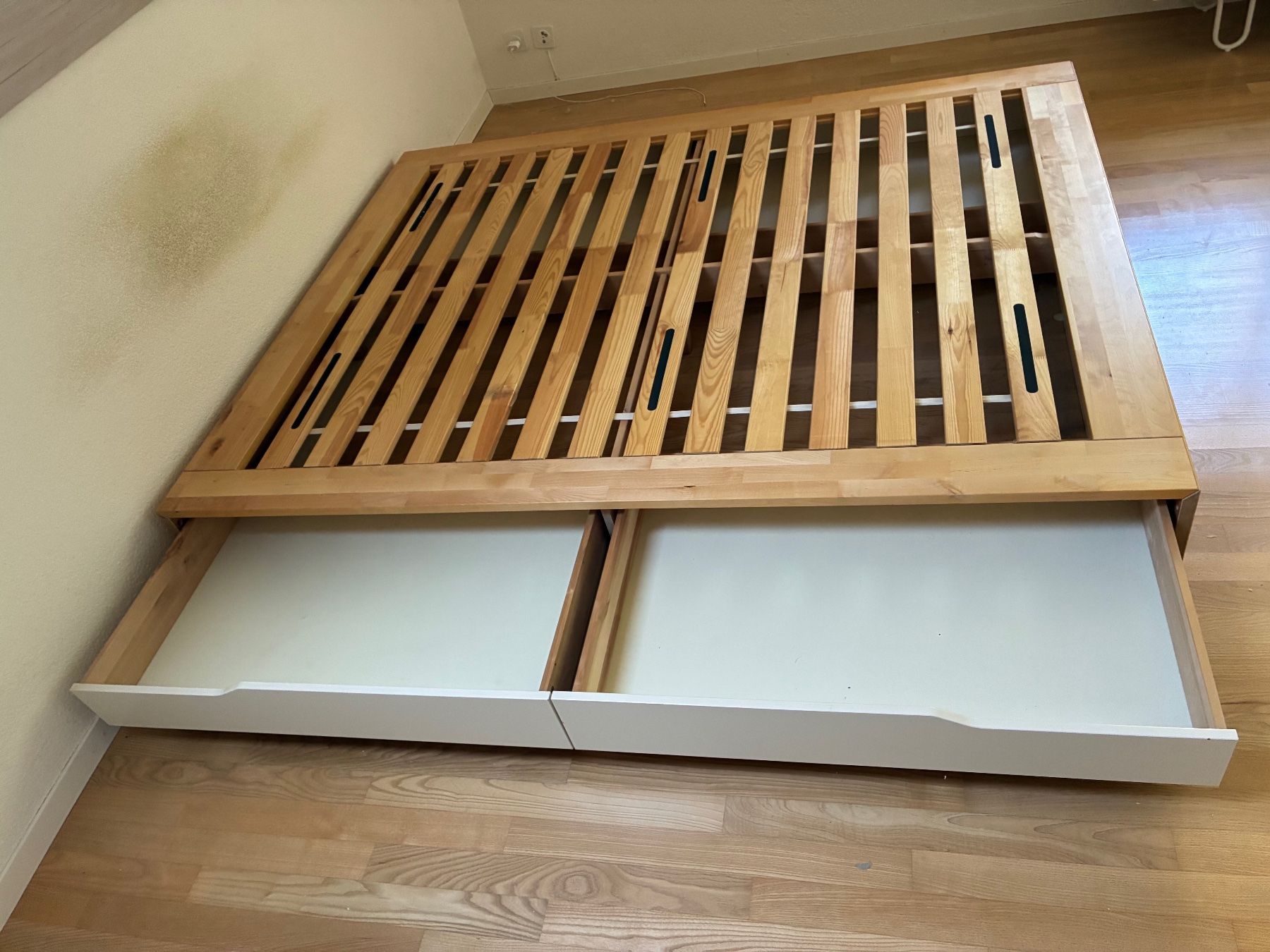 Ikea Betten: Ikea Malm Bettgestell mit Schubladen 160x200cm – Gebraucht aus Oberengstringen von Massimo_Villani 2