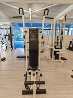Vertical Traction (Vertikalzug-Maschine)