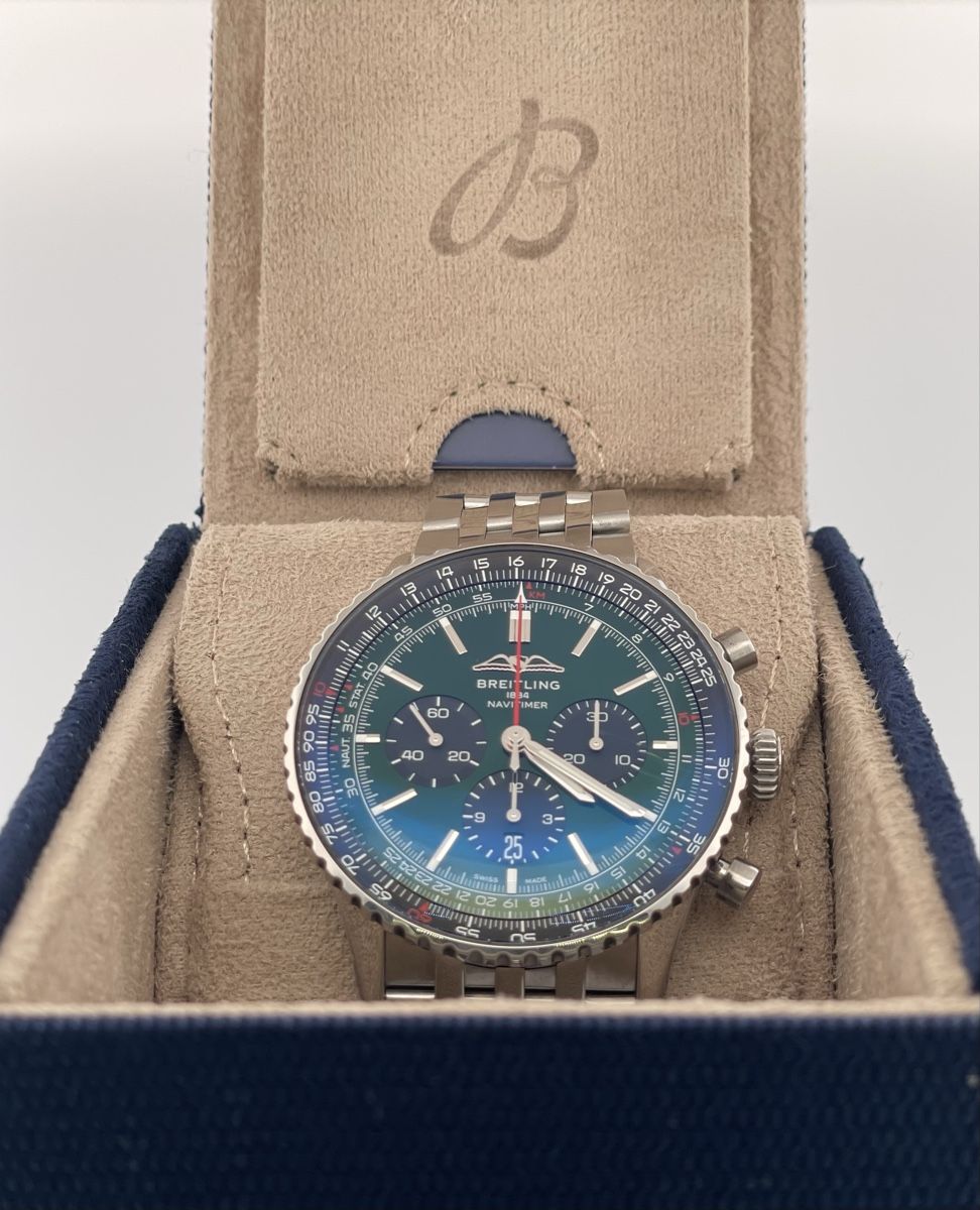 Breitling Orologi: BREITLING NAVITIMER B01 CHRONOGRAPH 46 2025 - AB0137241L1A1 – Nuovo (secondo la descrizione) da Wettingen venduto da eleganceshop 5
