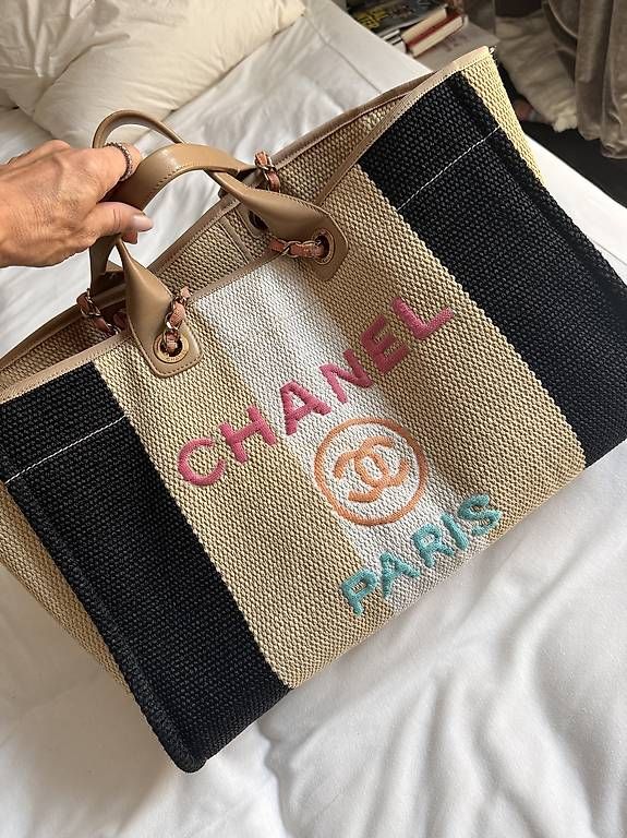 Chanel Taschen für Damen: Chanel Deuville Shopper – Gebraucht aus Wädenswil von Cocomagi