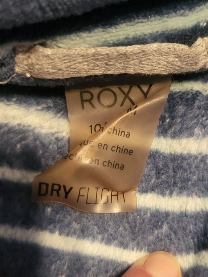 Roxy Giacche & Cappotti: Roxy Faserpelz blau-weiss 10 – Usato da Zürich venduto da Sibetti 1