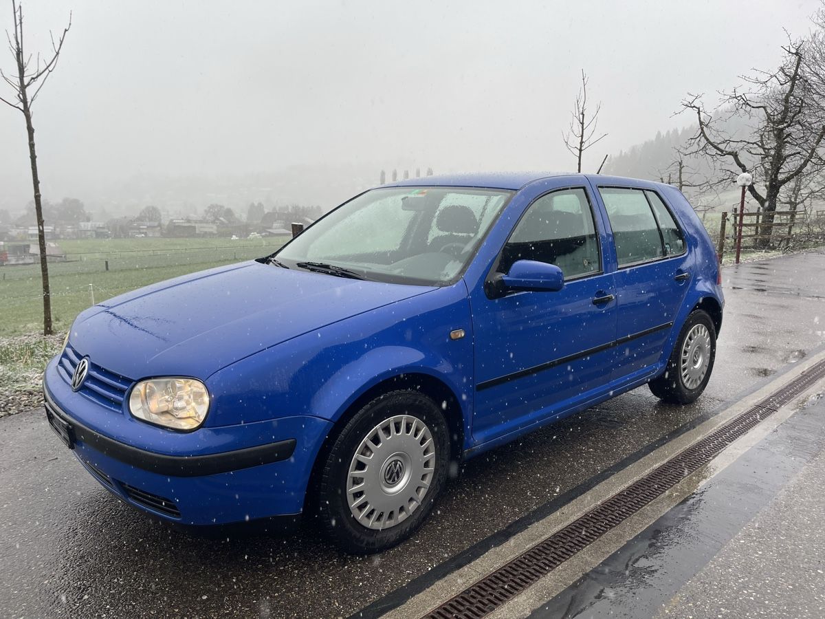 VW Automobili: golf 1.8 4x4 – Usato da Spiez venduto da bertula