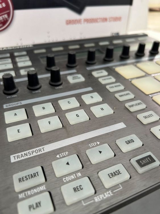 Strumenti musicali: Nativ Instrument Maschine Groove Production Studio – Usato da kleindöttingen venduto da schatzfinder 2