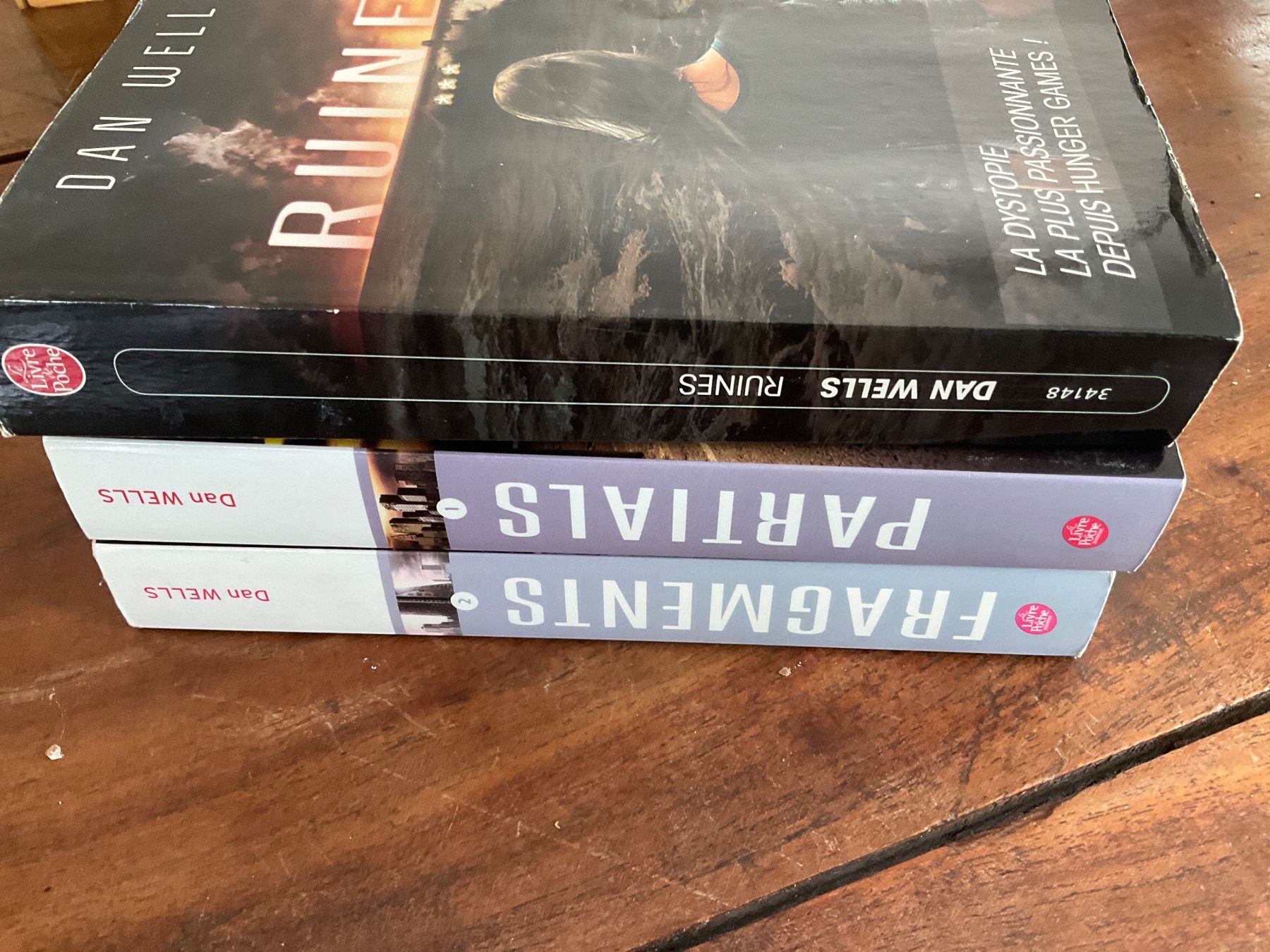 Livres: Dan Wells: Partials, Fragments, Ruines, SF📚👏 – D'occasion à Avenches par Lactobacille 1