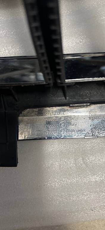 Alle Autoersatzteile: BMW Nieren Grill Orginal in Chrom – Gebraucht aus Lufingen von Kasti92 3