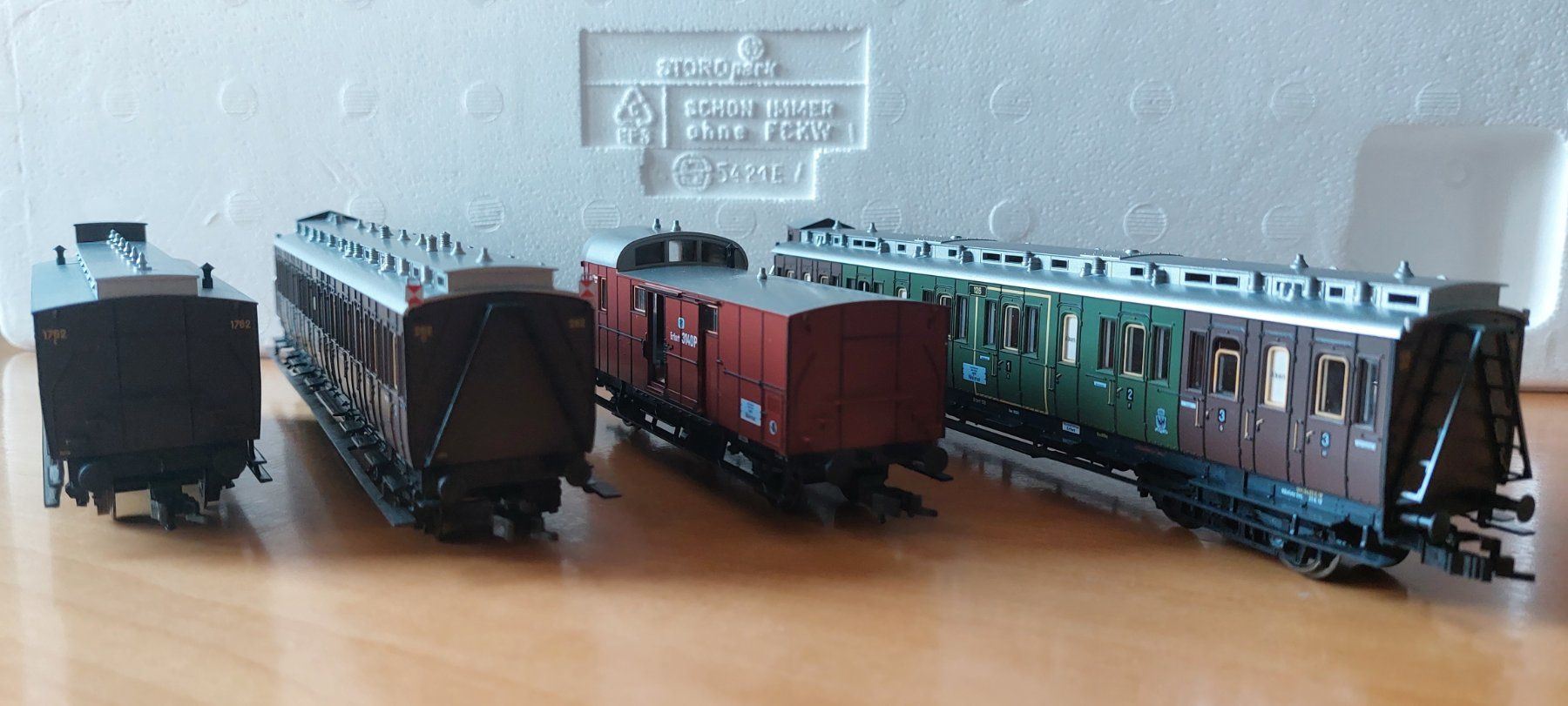 Fleischmann Modelleisenbahnen: Fleischmann 4890 - Dampfzug mit T18 der K.P.E.V. – Neu (gemäss Beschreibung) aus Rotkreuz von MOBAHN-1zu87 8