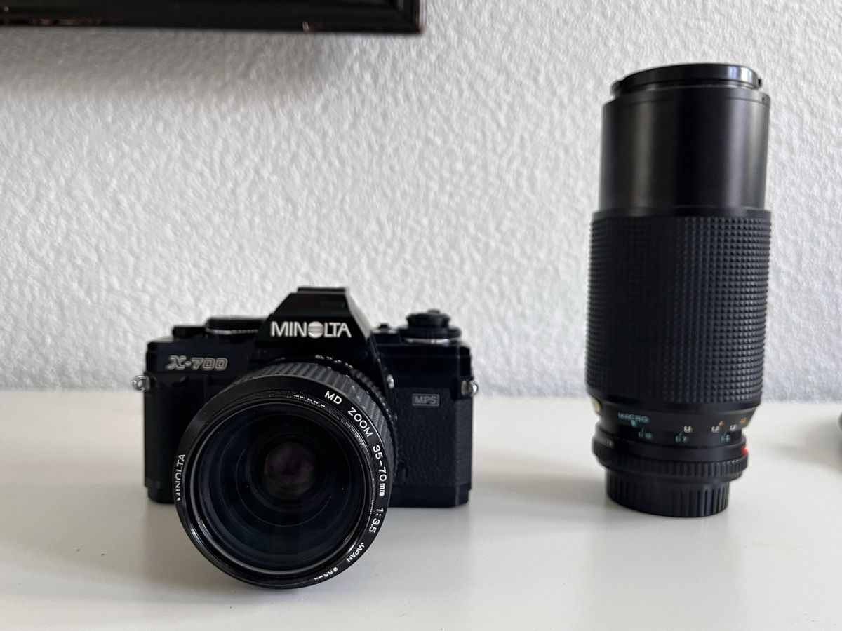 Minolta Fotocamera: Minolta X-700 mit 2 Objektiven – Usato da Zürich venduto da free1962