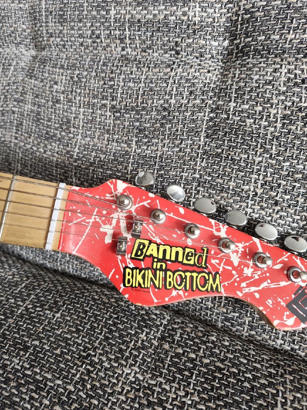 Musikinstrumente: E-Gitarre Spongebob Schwammkopf Design – Gebraucht aus Root von hei_v8g2 3