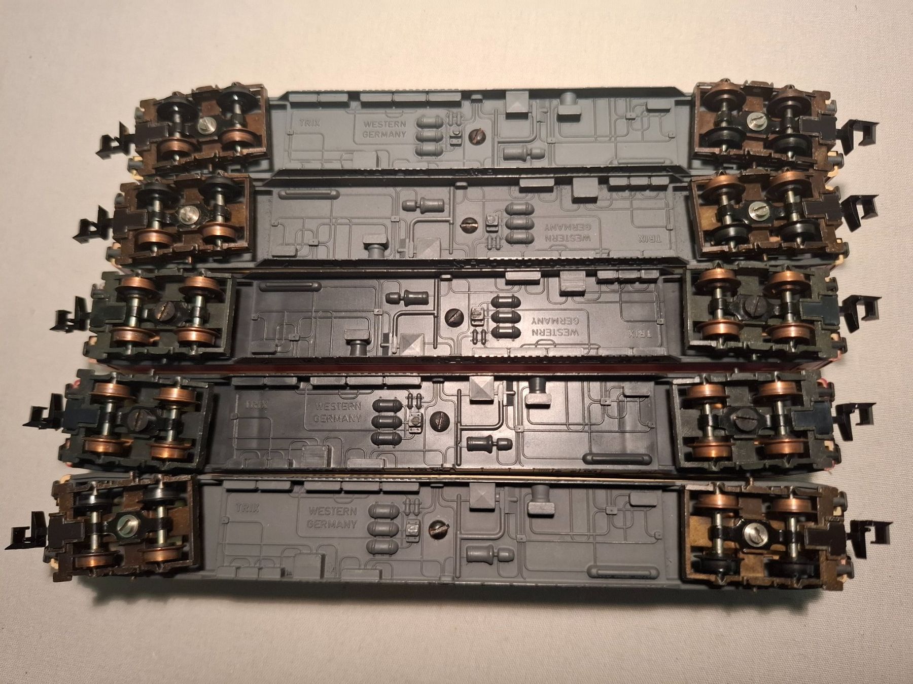 Arnold Modelleisenbahnen: TEE - Zug, 6-teilig, Analog, Spur N – Gebraucht aus Grenchen von georges053 9