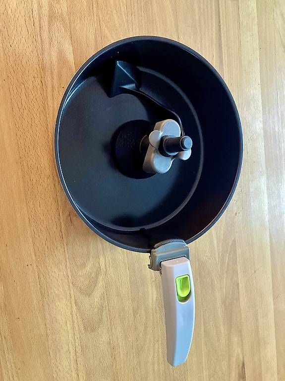 Elettrodomestici da cucina: Tefal Actifry Original Heissluftfritteuse  Selten gebraucht – Usato da Kefikon TG venduto da Brunners0 3
