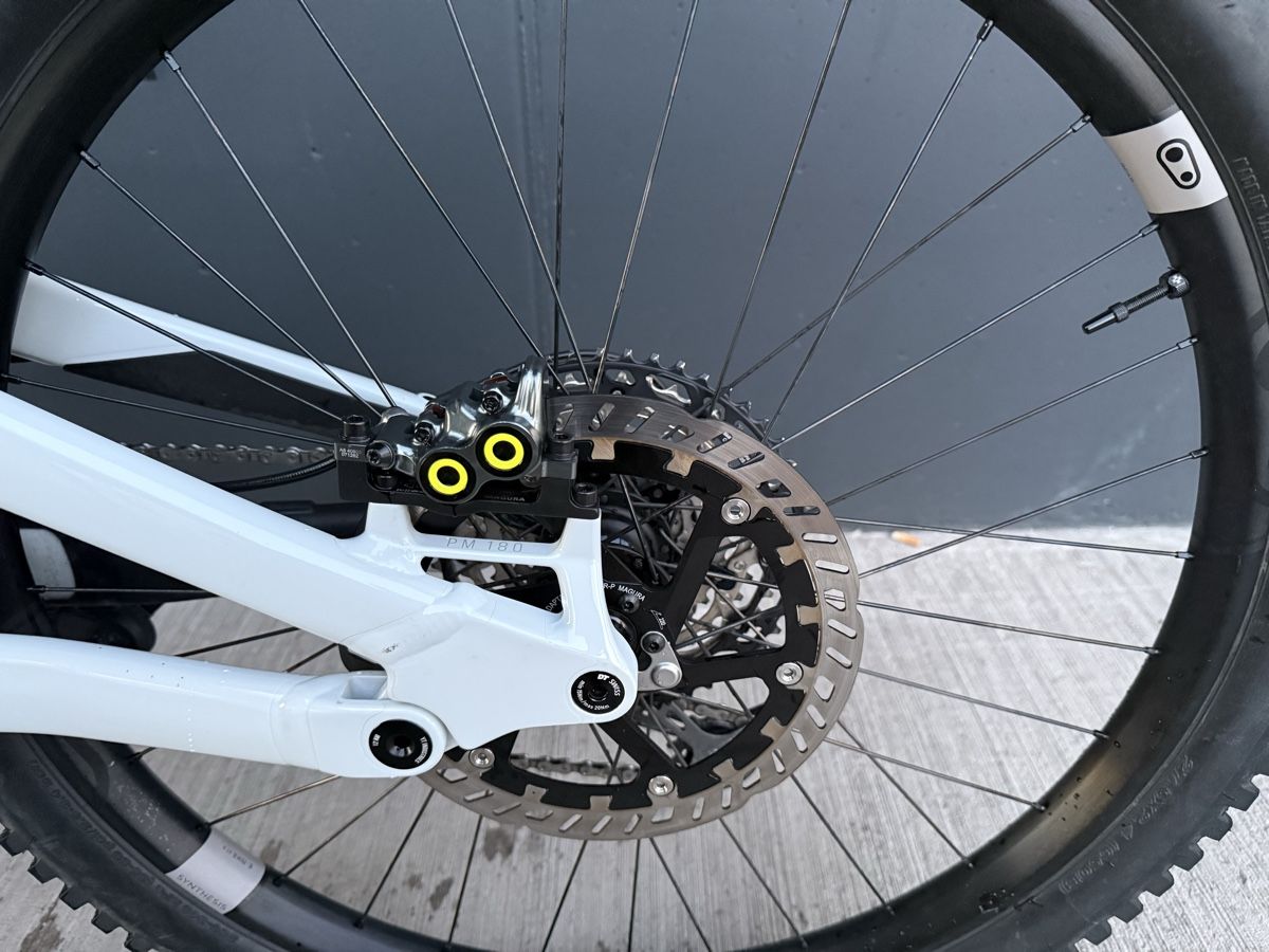 YT Biciclette: YT Decoy Core 3 MX 2025 – Größe L – Usato da Winterthur venduto da NES98 5