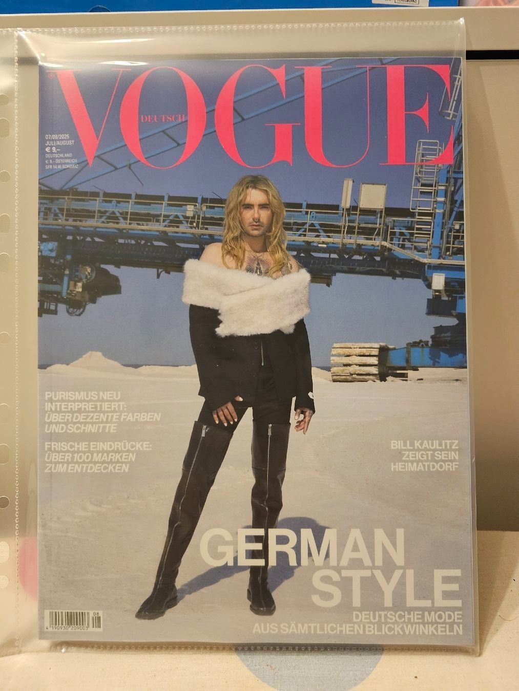 Riviste & Magazine: Vogue 07/08 2025 Bill Kaulitz cover – Usato da Genève venduto da CheyenneKiwi