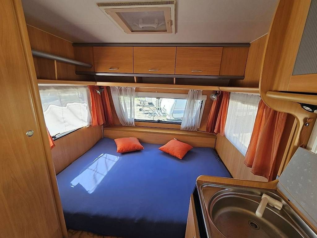 Veicoli da campeggio: A vendre Dethleffs Camper avec auvent 4 saisons – Usato da Belmont-Yverdon venduto da FloridaJeep 3