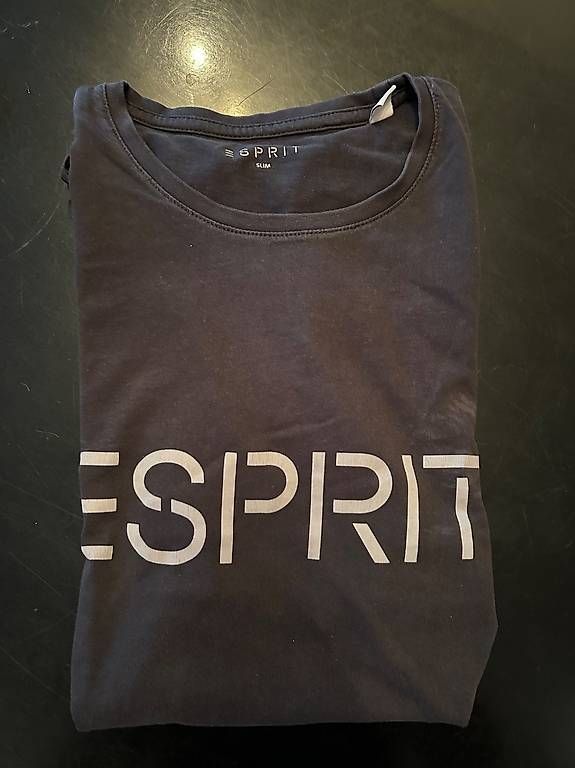 T-shirts: T-shirt Esprit – D'occasion à Grand-Lancy par yoa_w2fs