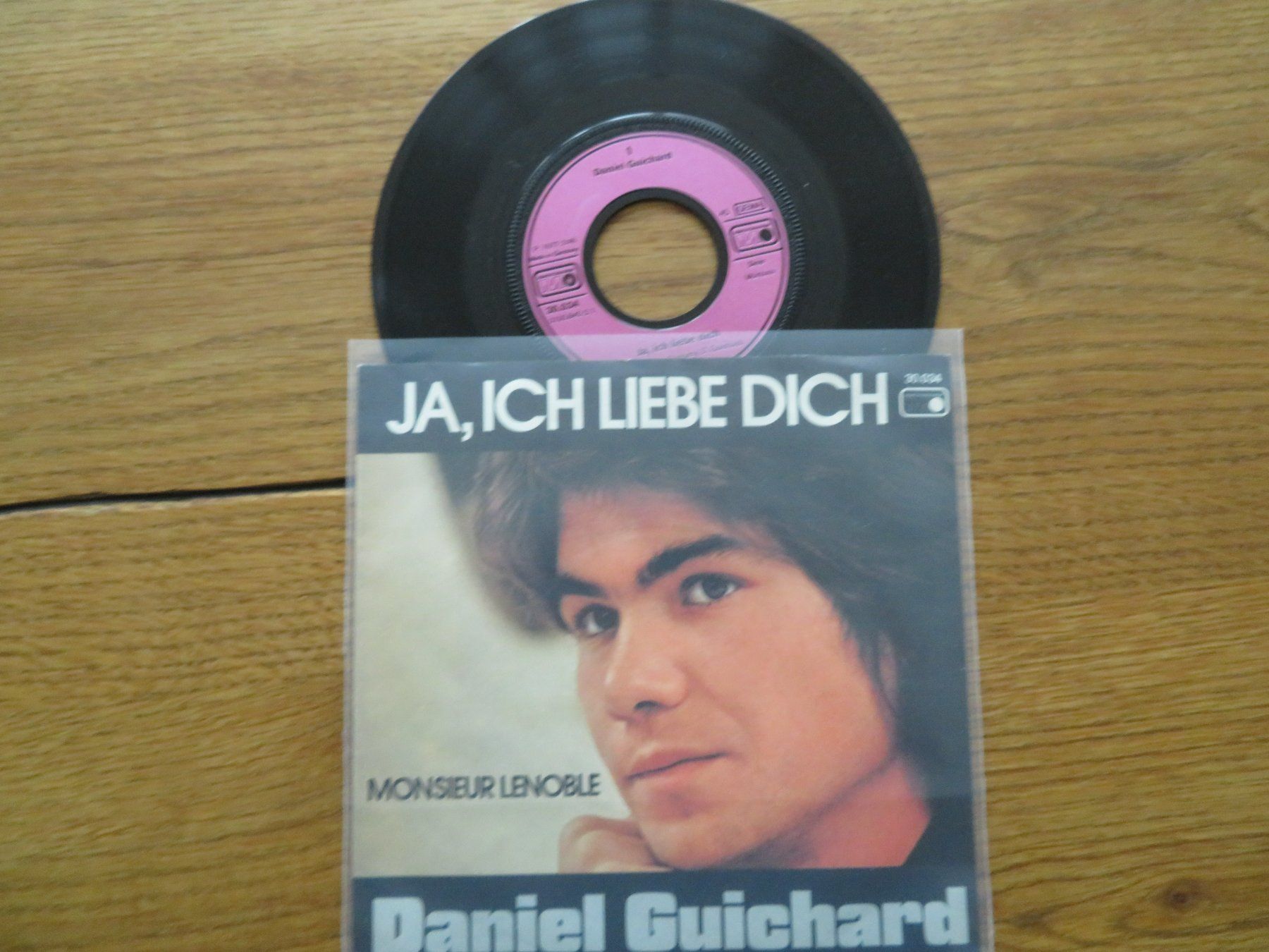 Dischi in vinile: Daniel Guichard - Ja, ich liebe dich - Vinyl Single 7" – Nuovo (secondo la descrizione) da Zürich venduto da max_cp5f