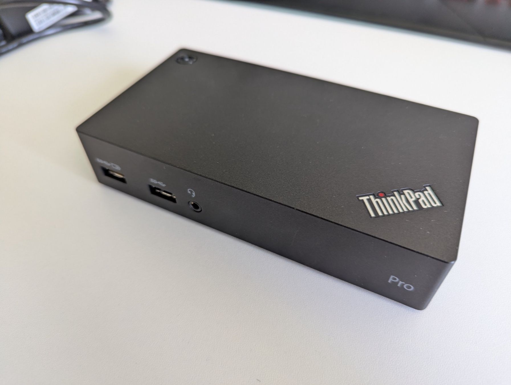 Lenovo Docking station: Lenovo ThinkPad USB 3.0 Pro Dock (Typ 40A7) – D'occasion à Hellbühl par Emulov_04