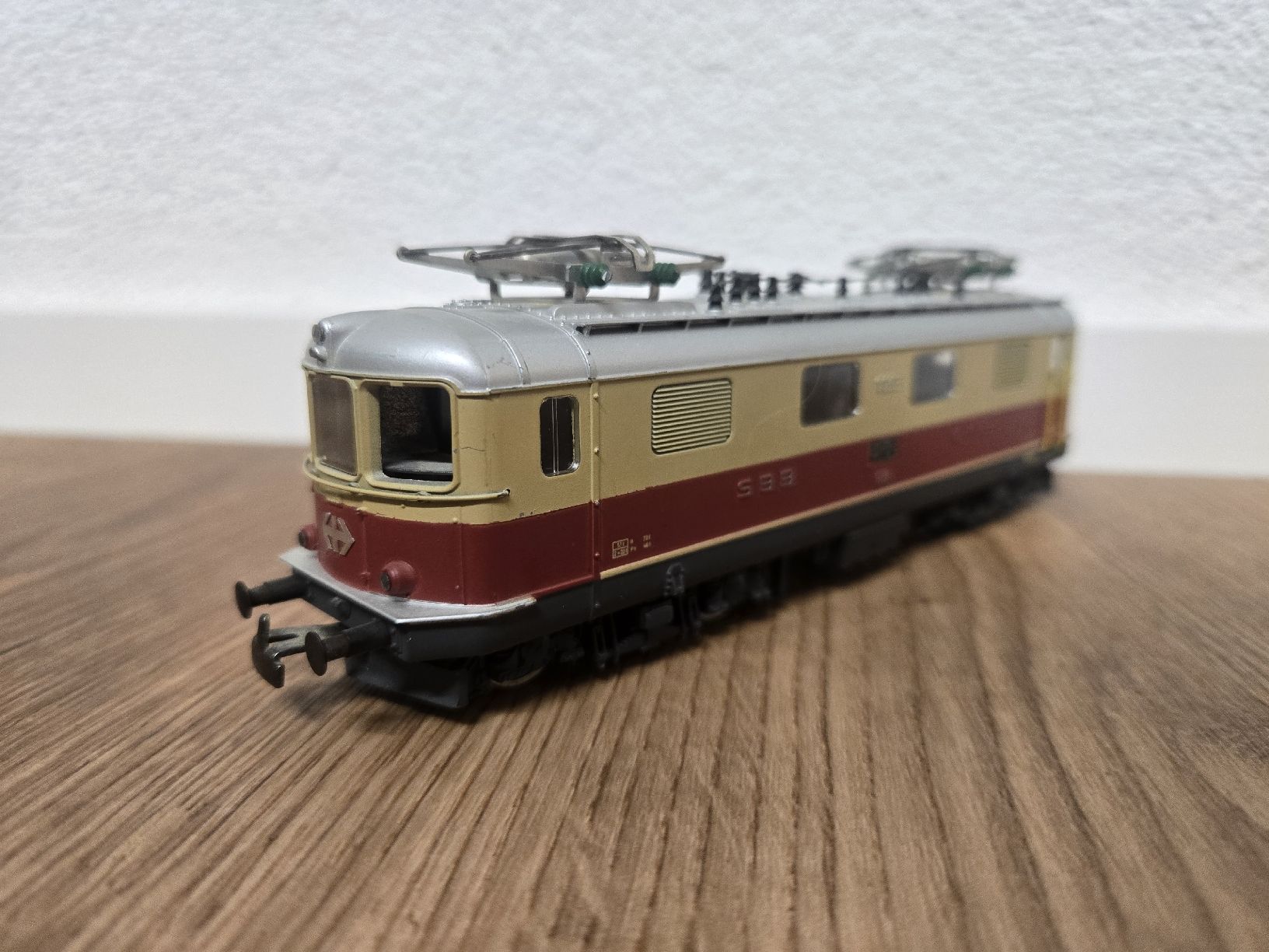 Hag Modelleisenbahnen: HAG 230 SBB Re4/4 "TEE" 10035 - AC, Analog – Gebraucht aus Engwilen von Urias_093 1