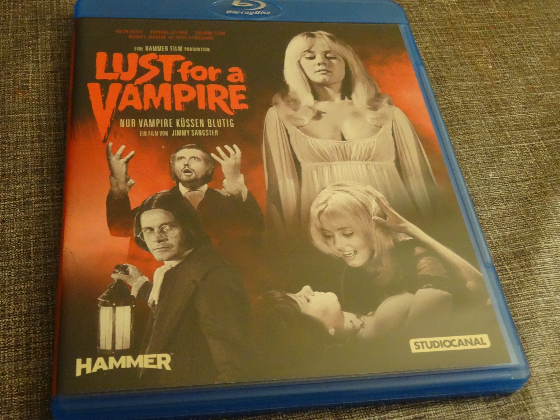 Alle DVDs: Blu-ray Lust for a Vampire – Gebraucht aus Olten von Disc-Verkauf