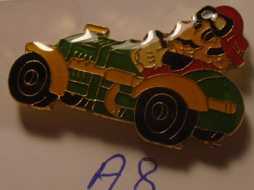 Nintendo Placchette & Badge: 1 Super Mario im Auto Bros. Pin (A8) – Usato da Winterthur venduto da Beli2000