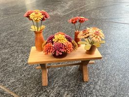 Erzgebirge Blumenladen Verkaufstisch Handarbeit Holz Figur