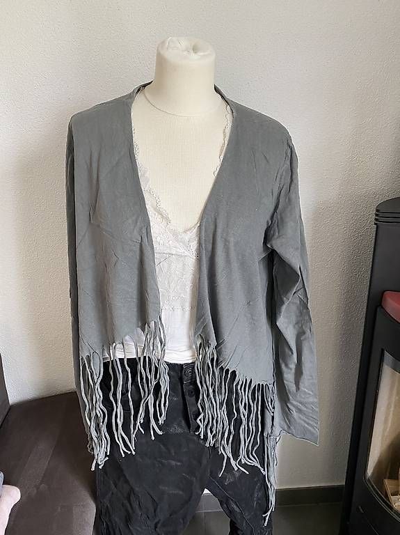 Gilet & Giacche senza maniche: Jacquettes taille unique  – Usato da Cheseaux-Lausanne venduto da Fannelle01