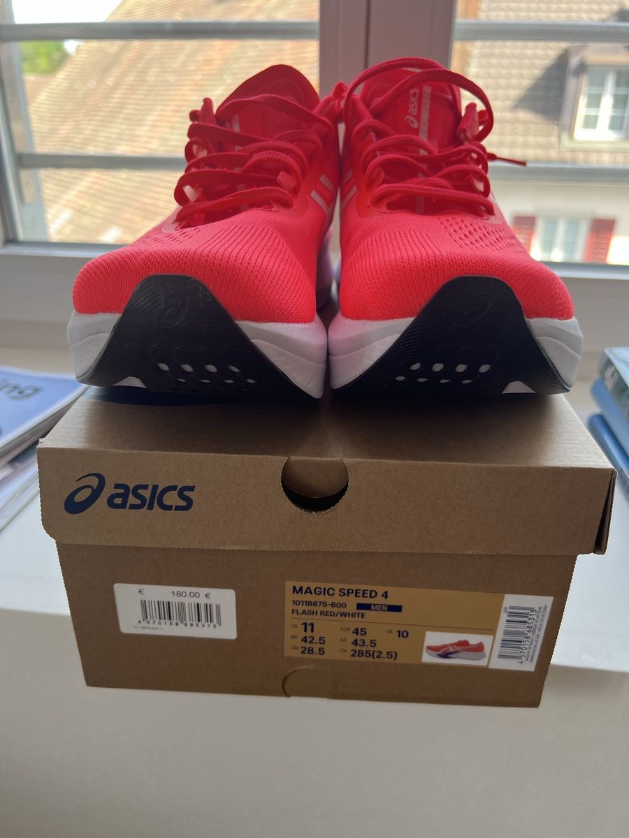 Asics Scarpe da uomo: Asics Magic Speed 4, Grösse 45, neuwertig, Originalverpackun – Nuovo e nell'imballaggio originale da Opfikon venduto da den_g2m2 5