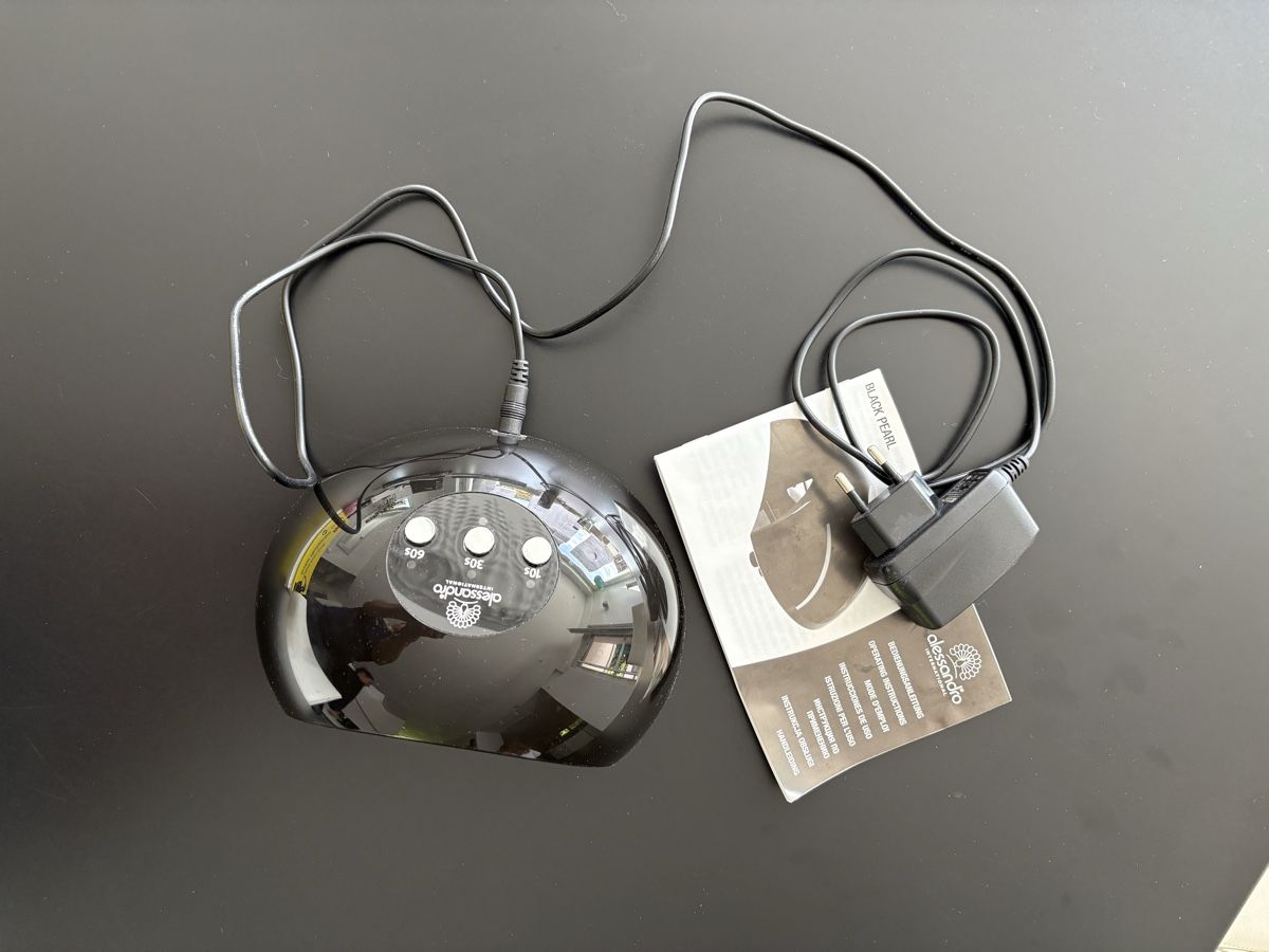 Künstliche Fingernägel: BLACK PEARL LED-Getät alessandro – Gebraucht aus Birmensdorf ZH von huat