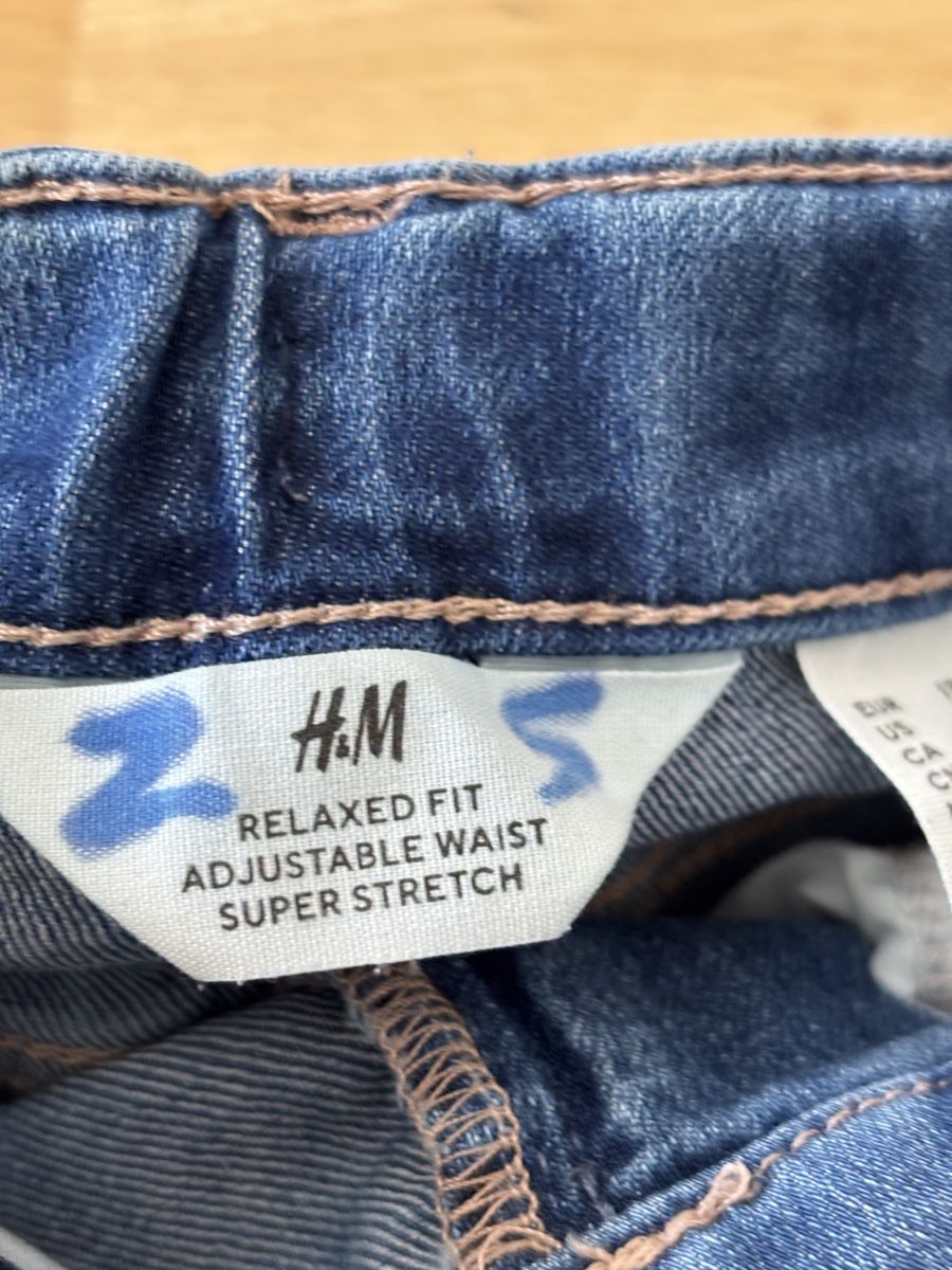 H&M Pantaloni: Jean relaxed Mädchen 134 – Usato da Fribourg venduto da dafral 1