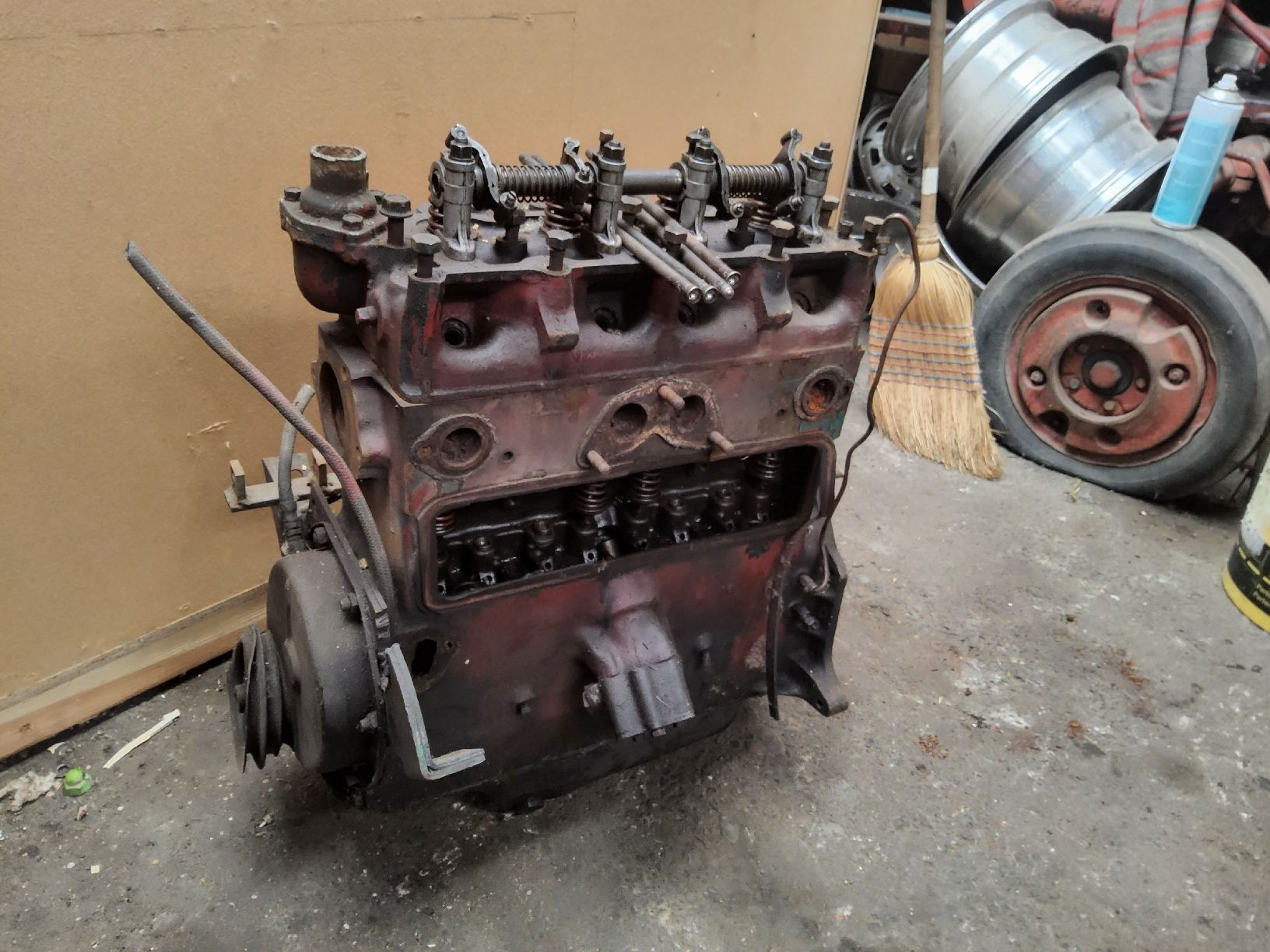 Jeep Motoren: Willys Jeep / Motor – Defekt aus Schüpfen von ber_j6b6