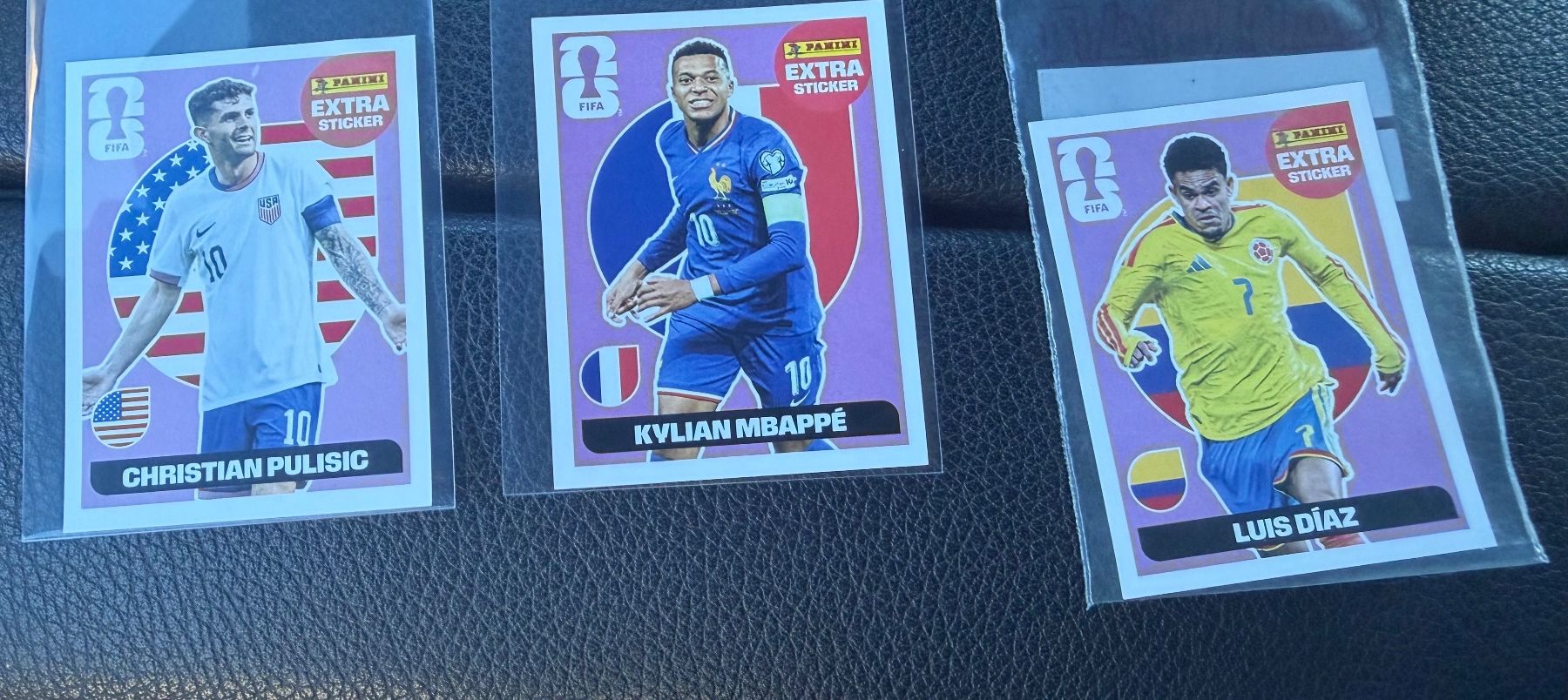 Panini Sammelbilder & Trading cards: Panini FIFA Extra Sticker: Pulisic, Mbappé, Díaz – Gebraucht aus Reiden von CDowner